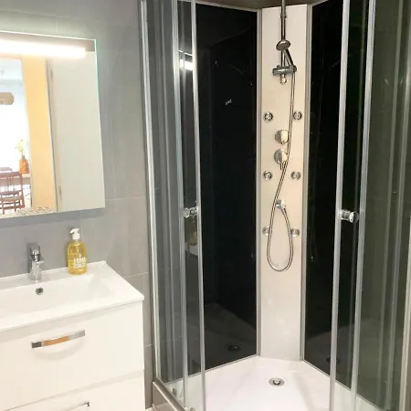 Centre-ville Cosy Wifi Et Netflix Апартаменты